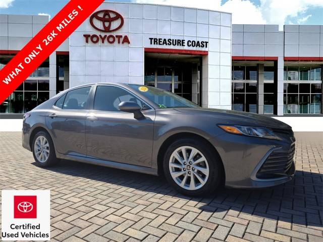 2023 Toyota Camry LE FWD photo