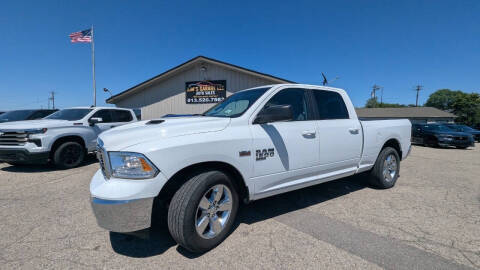 2021 Ram 1500 SLT RWD photo