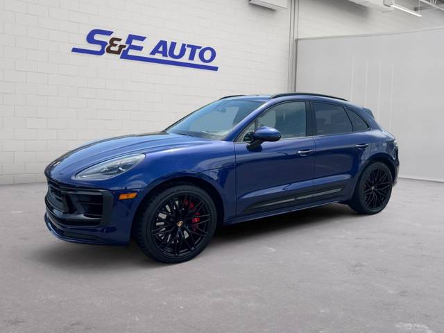 2023 Porsche Macan GTS AWD photo