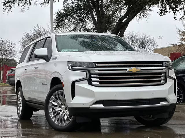 2023 Chevrolet Suburban High Country 4WD photo