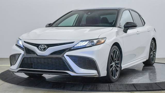 2022 Toyota Camry XSE AWD photo