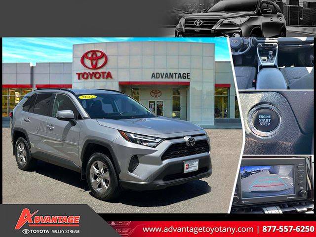 2022 Toyota RAV4 XLE AWD photo