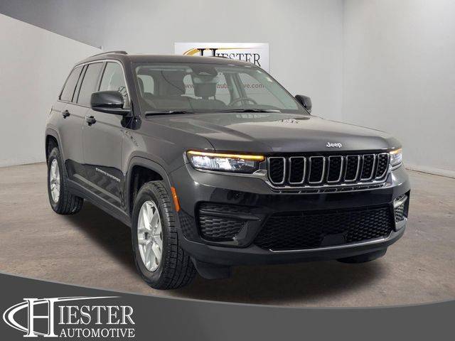 2023 Jeep Grand Cherokee Laredo RWD photo