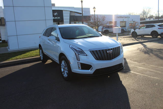 2023 Cadillac XT5 FWD Luxury FWD photo