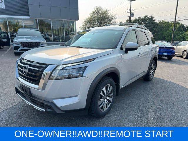 2023 Nissan Pathfinder SL 4WD photo