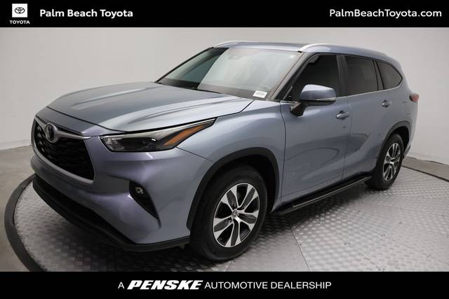 2023 Toyota Highlander XLE FWD photo