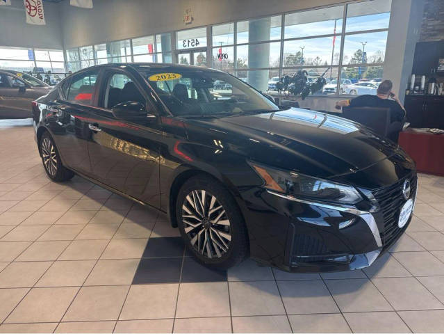 2023 Nissan Altima 2.5 SV FWD photo