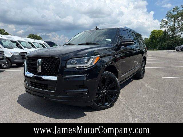 2022 Lincoln Navigator Reserve 4WD photo