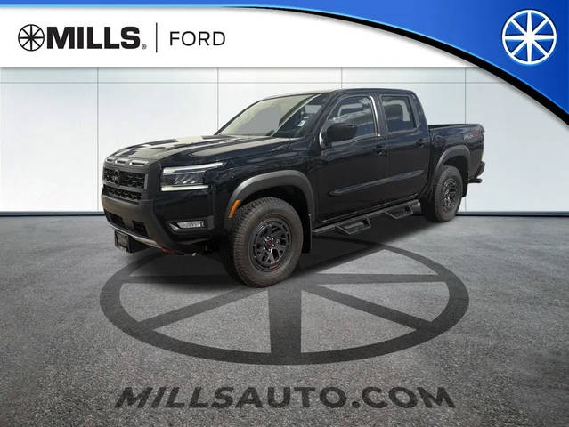 2023 Nissan Frontier PRO-4X 4WD photo