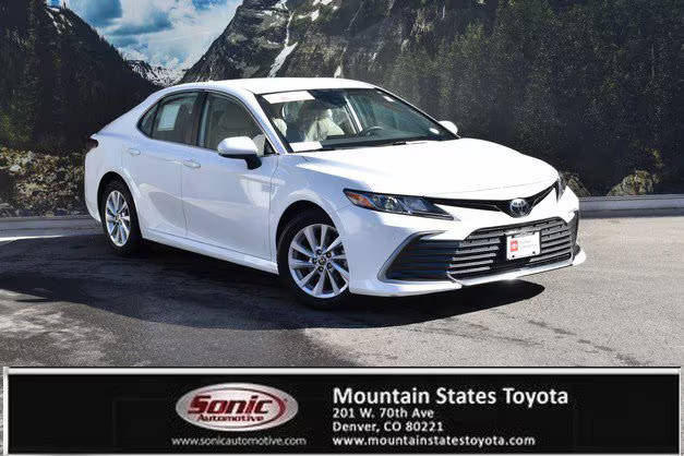 2023 Toyota Camry LE FWD photo