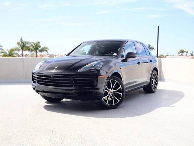 2023 Porsche Cayenne Platinum Edition AWD photo