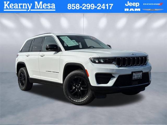 2023 Jeep Grand Cherokee Laredo RWD photo