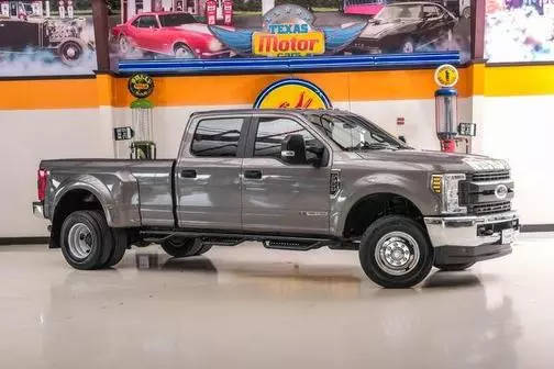 2019 Ford F-350 Super Duty XL 4WD photo