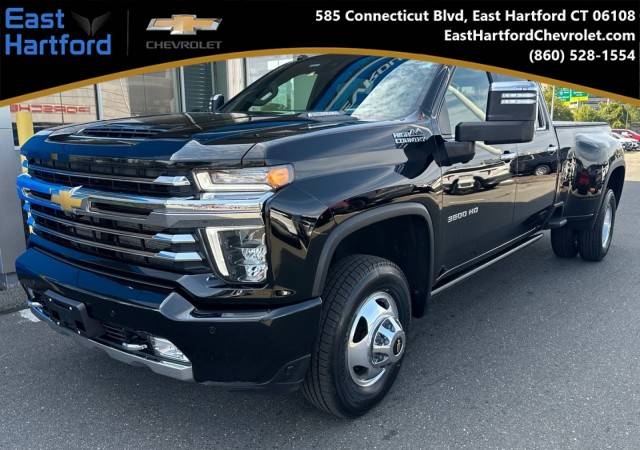 2023 Chevrolet Silverado 3500HD High Country 4WD photo