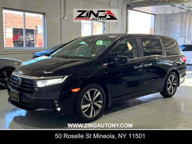 2023 Honda Odyssey Touring FWD photo