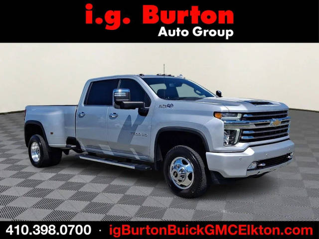 2023 Chevrolet Silverado 3500HD High Country 4WD photo