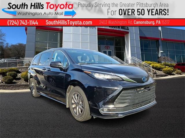 2023 Toyota Sienna XLE AWD photo