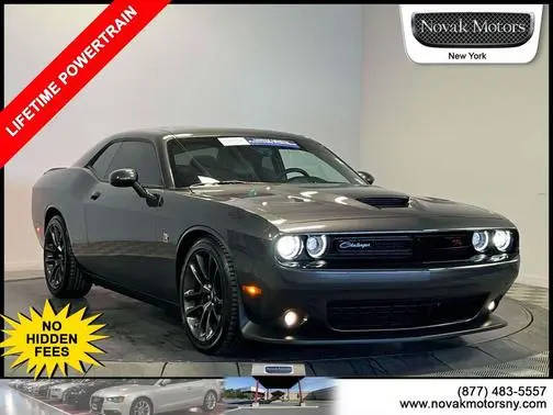 2022 Dodge Challenger R/T Scat Pack RWD photo