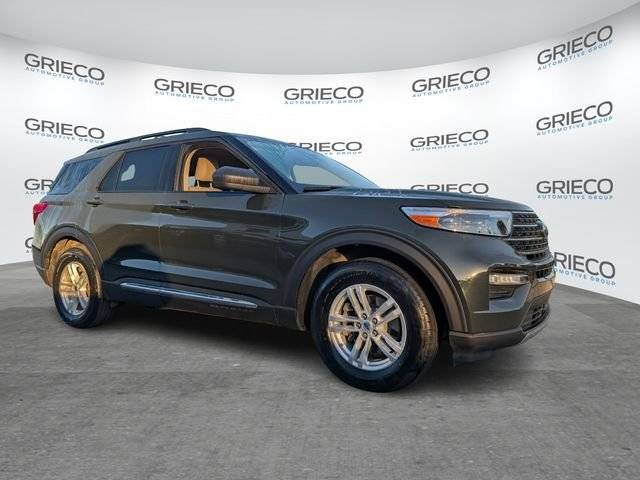 2022 Ford Explorer XLT 4WD photo