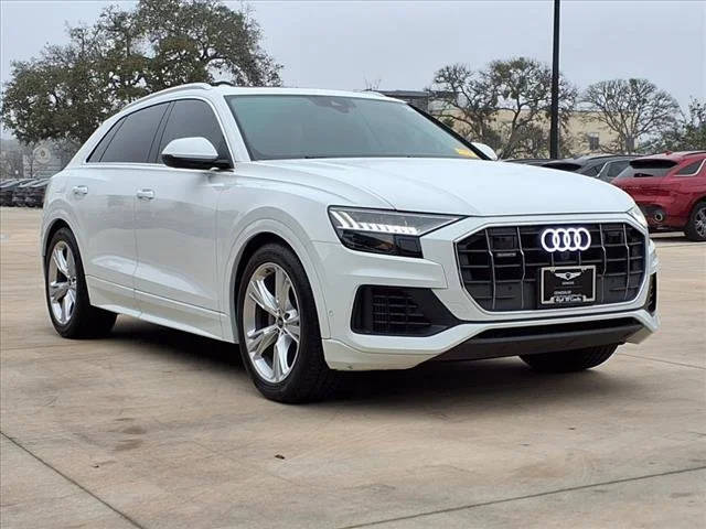 2023 Audi Q8 Prestige AWD photo