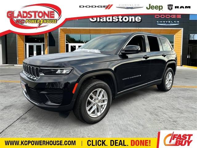 2023 Jeep Grand Cherokee Laredo 4WD photo