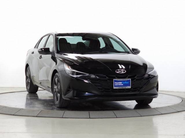 2023 Hyundai Elantra SEL FWD photo