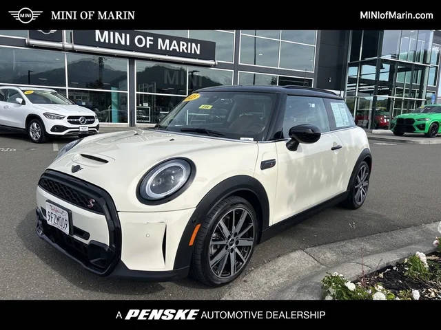 2023 MINI Hardtop 2 Door Cooper S FWD photo