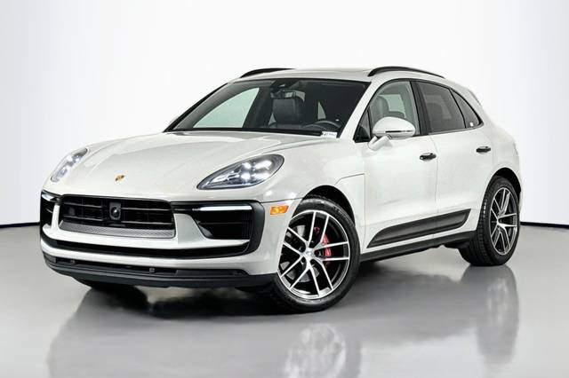 2023 Porsche Macan S AWD photo