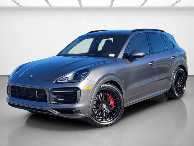 2023 Porsche Cayenne GTS AWD photo