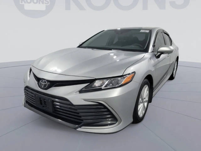 2023 Toyota Camry LE FWD photo