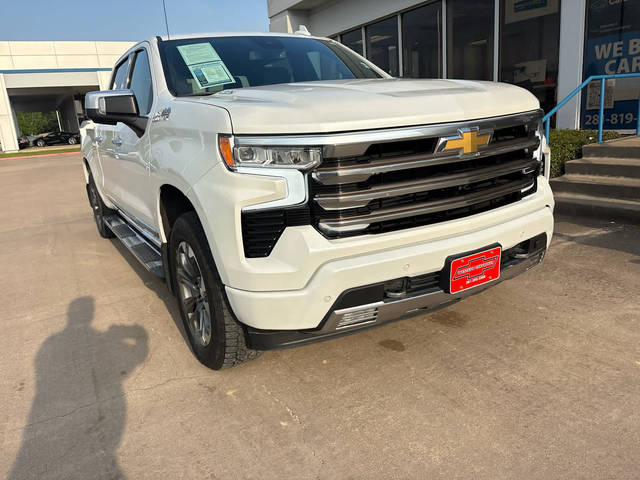 2022 Chevrolet Silverado 1500 High Country 4WD photo