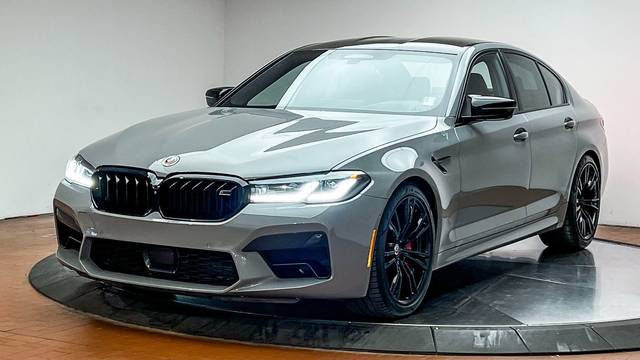 2023 BMW M5  AWD photo