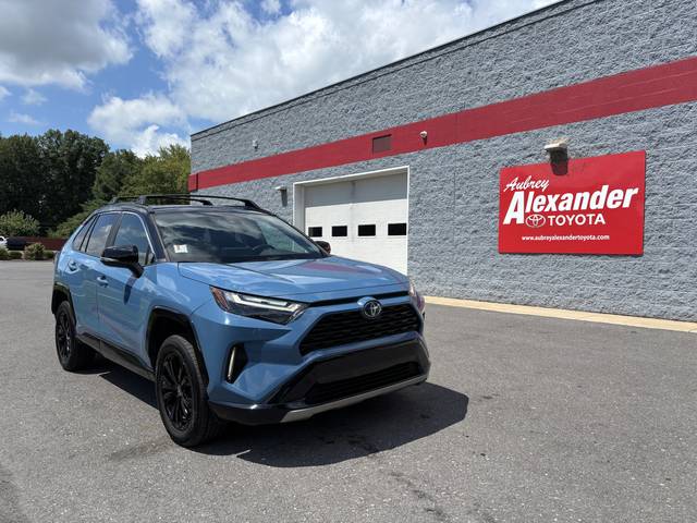 2022 Toyota RAV4 Hybrid XSE AWD photo