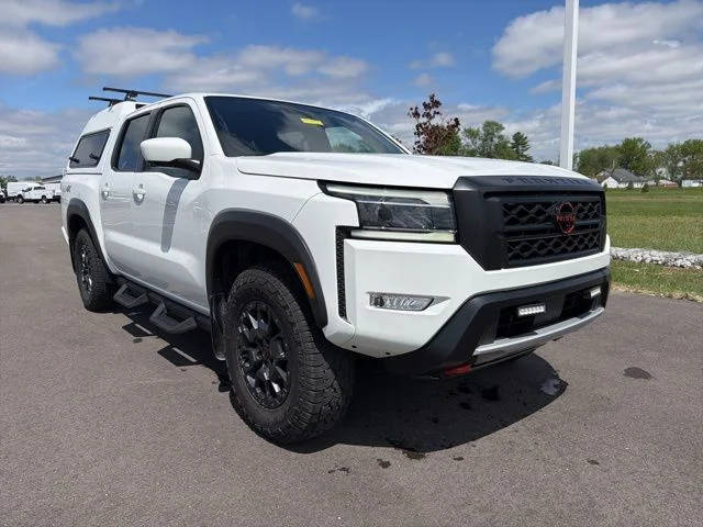 2023 Nissan Frontier PRO-4X 4WD photo