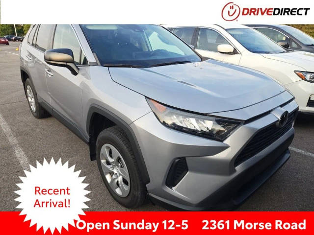 2022 Toyota RAV4 LE AWD photo