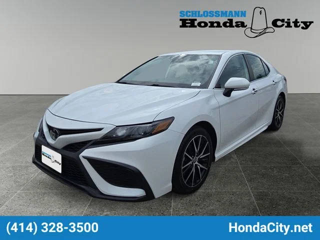 2023 Toyota Camry SE AWD photo