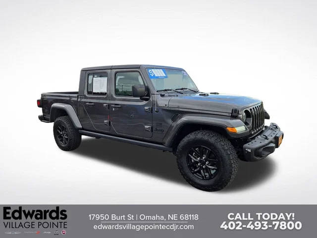 2023 Jeep Gladiator Freedom 4WD photo