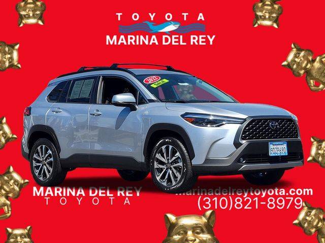 2022 Toyota Corolla Cross XLE FWD photo