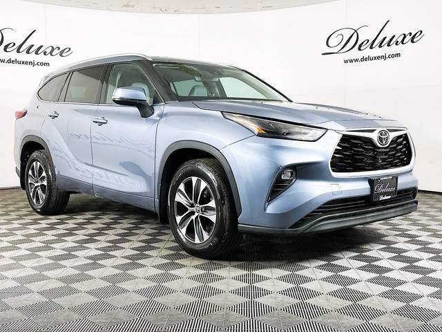 2022 Toyota Highlander XLE AWD photo