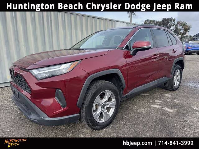 2023 Toyota RAV4 XLE FWD photo