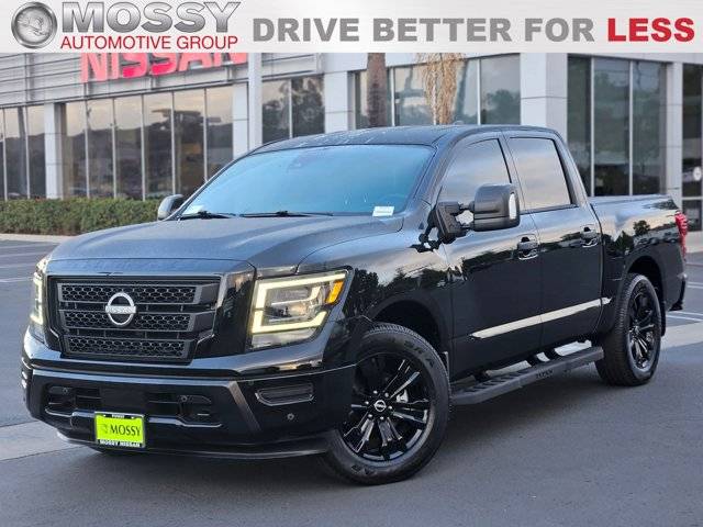 2023 Nissan Titan SV RWD photo