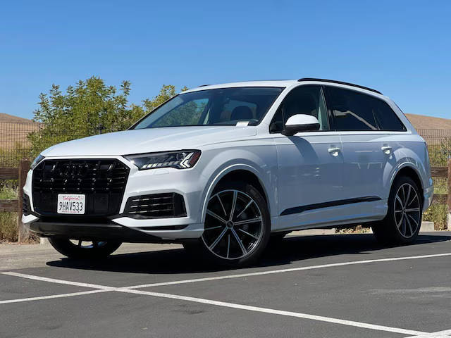 2023 Audi Q7 Premium Plus AWD photo