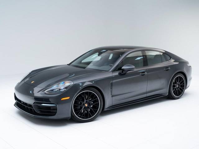 2022 Porsche Panamera  RWD photo
