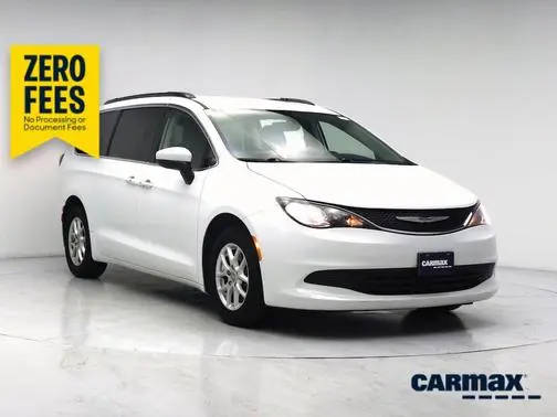 2020 Chrysler Voyager LXi FWD photo