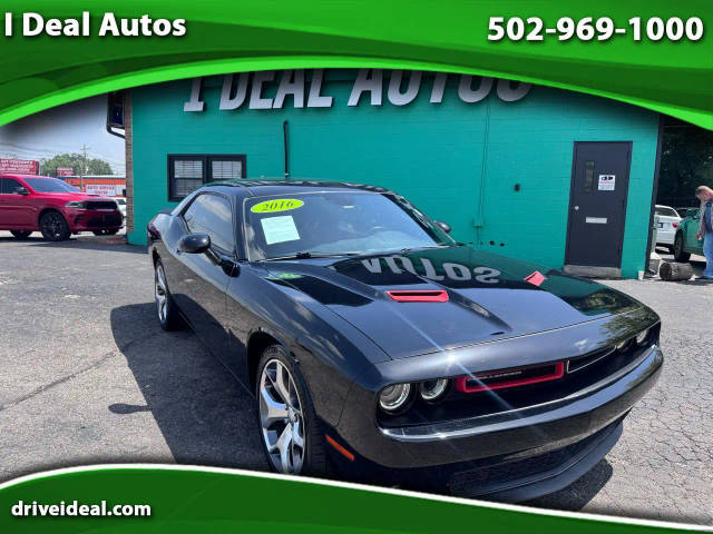 2016 Dodge Challenger SXT Plus RWD photo