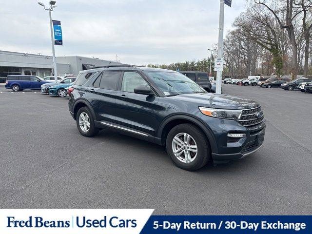 2022 Ford Explorer XLT 4WD photo