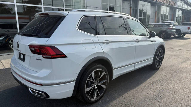 2023 Volkswagen Tiguan SEL R-Line AWD photo
