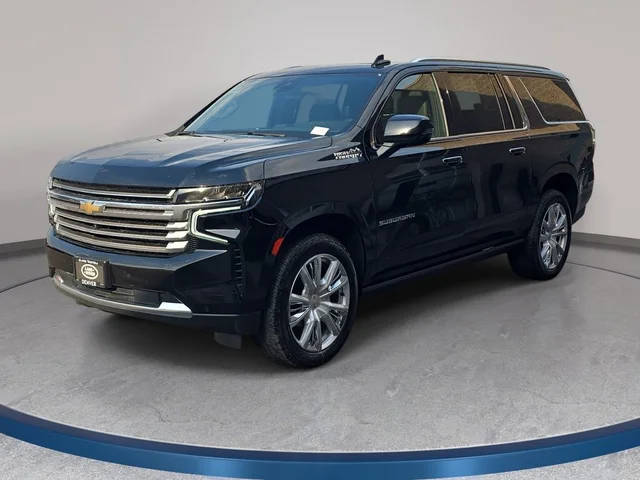 2023 Chevrolet Suburban High Country 4WD photo
