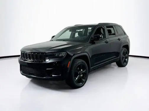 2023 Jeep Grand Cherokee Altitude 4WD photo