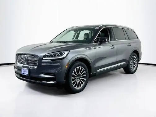 2023 Lincoln Aviator Standard AWD photo
